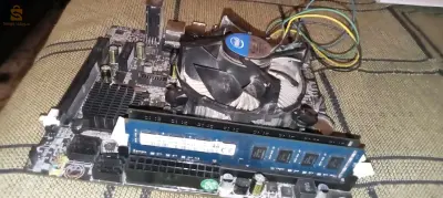 h61
i5 2300
8 gb