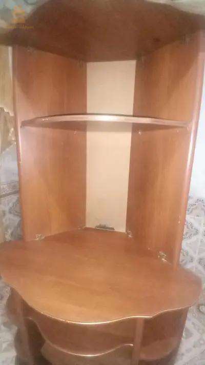 خزانة منزلية  مخصصة لوضع التلفاز