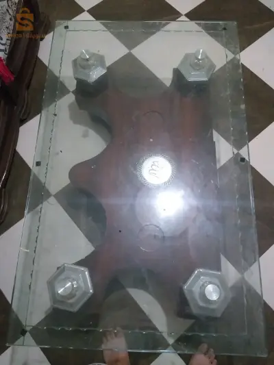 طاولة