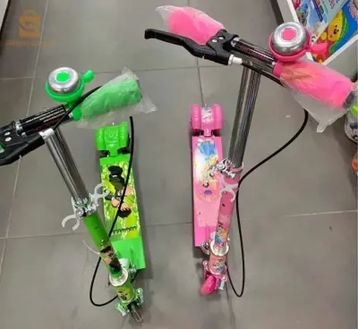 Trottinette pliable avec roues lumineuses . Frein + Sonnette pour enfants 💥