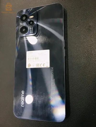 Realmi c35