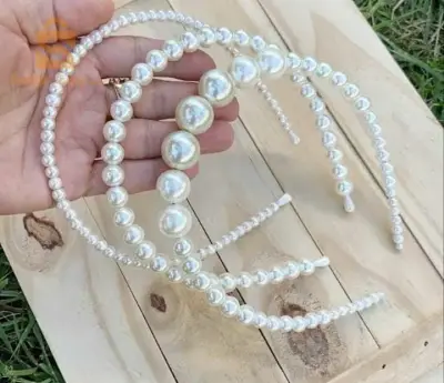 Vente d'accessoires pour cheveux de filles."