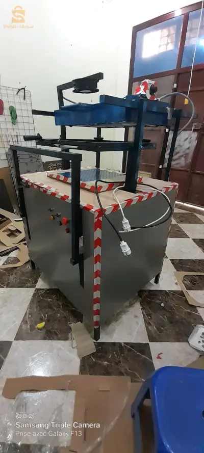 هاي الالة لتخدملك كلش غير تبدللها المول و المادة الاولية تخدم على العام الآلة تشكيل حراري مقاسات 60سم.    45سم.  يدويه استعمال سعر 24مليون 

ماتحتاجش مساحة كبيرة 
مشروع تقدر تبداه من البيت ، ضمان عامين 

✅المقر المدية.      السواقي           0671528839 /0796653003  
👈الصور المرفقة تاع الحوايج لتخدمهم الآلة و ممكن تكون عندك افكار اخرى وتخدم بيها اشياء اخرى و حنا  نسهلولك العناء تاع المواد الاولية 

----------------
-مشروعك بين يديك سهل مربح و برأس مال قليل في متناول الجميع الآلة تصنع كل أنواع علب بلاستيك  تشكيل حراري