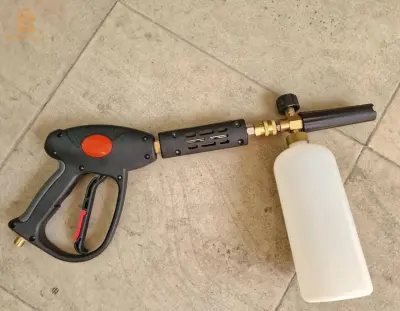pistolet nettoyeur + la mousse