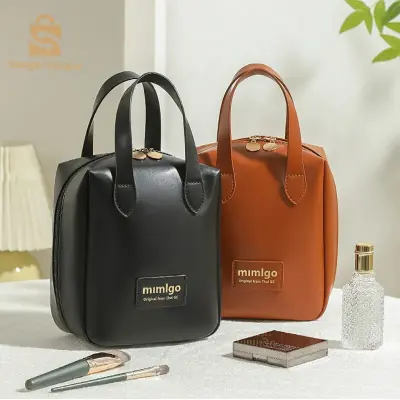 Pochette cosmétique ensimili cuir à double fermeture éclair