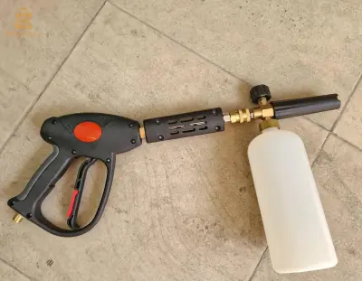 pistolet nettoyeur + la mousse