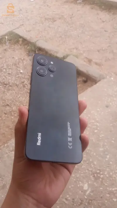 سلام عليكم تليفون الله يبارك بيه بكارطونتو
Redmi 12 '/
Stockage..128/8+4
Batterie 🔋 .5000
تليفون بزاف نقي ✅