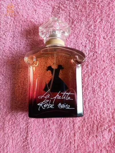 La Petite Robe Noire