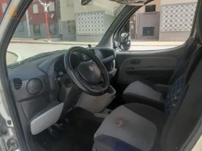 voiture accident à coûte droites