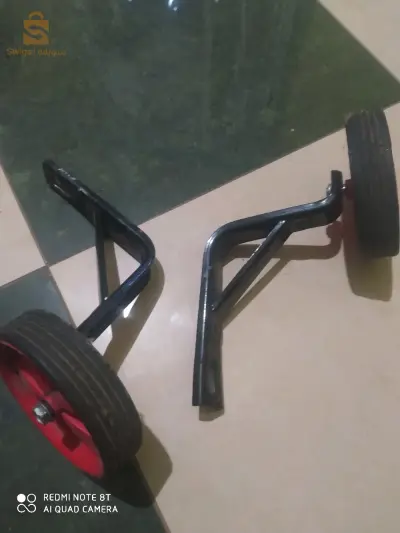 مساعدات دراجة مخصصة للاطفال