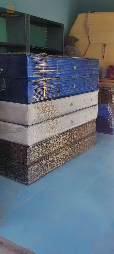اثاث منزلي وديكور عصري