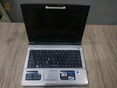 ANCIEN PC PORTABLE