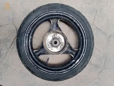 العجاة الخلفية لسكوتر بر 13