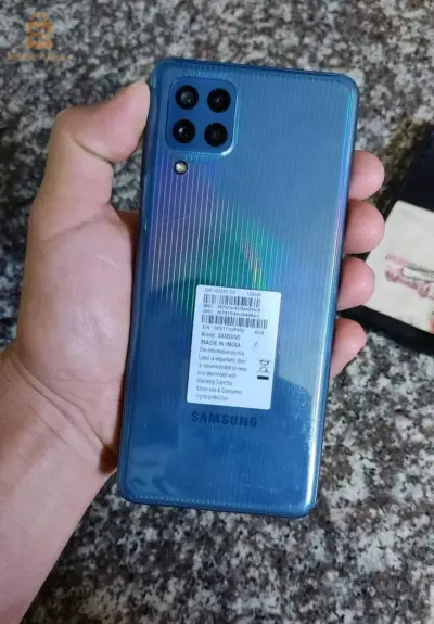 هاتف samsung m32  هاتف في حالة جديد لم يستعمل كثيرا