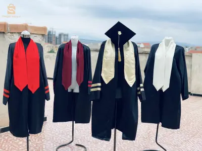 كراء ملابس التخرج بمختلف الالوان ، موديلات عصرية راقية للكراء و الشراء ✅ السعر ✅ الجودة ✅