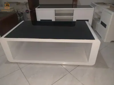 meuble de télévision  et table basse