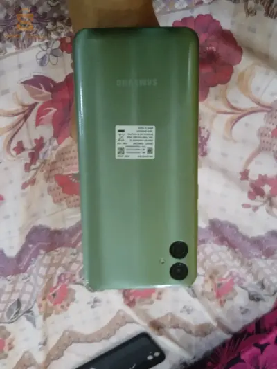 Samsung  f04