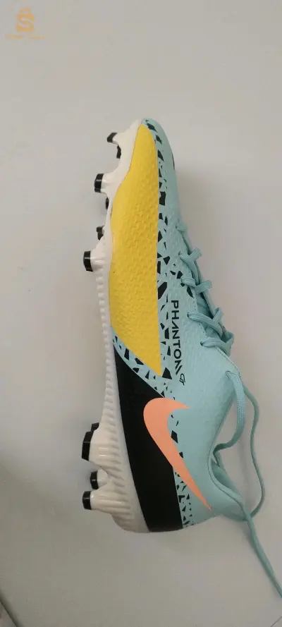 Soulier nike phantom gt2