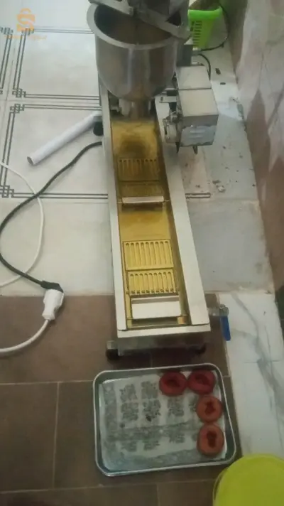 آلة صنع الدونات