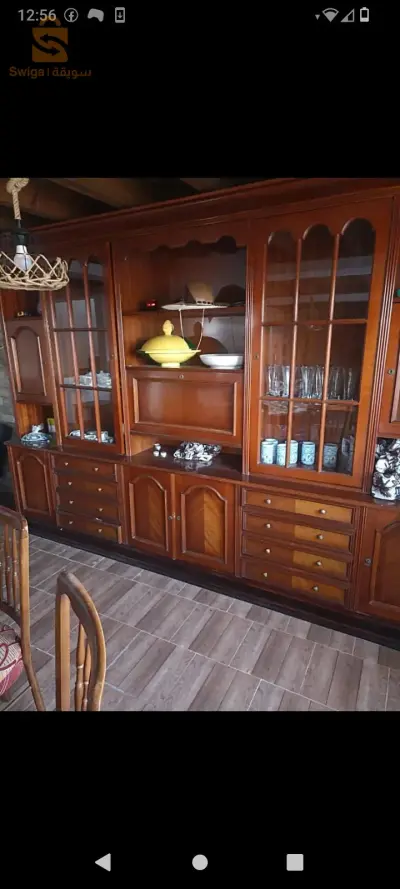 table + armoire