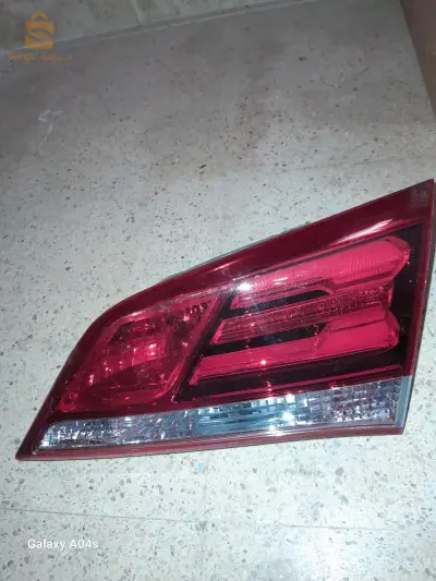 je vends feu arriere lateral droit Hyundai i40