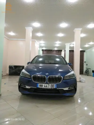 Bmw série 2 grand tourer année 2021 la toute sans toit
 55000km
Moteur 1.5 essence. 3 cylindre twin turbo
Carte grise safia
Boite vitesse automatique