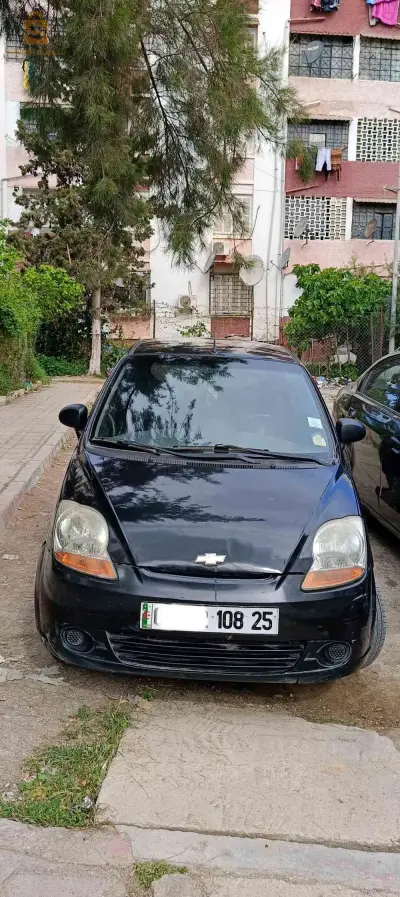 سيارة نظيفة مجمولة تع مدينة