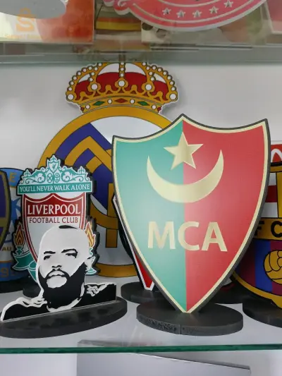 logo MCA sur support