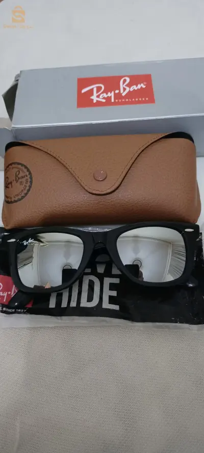 lunette soleil ray ban .