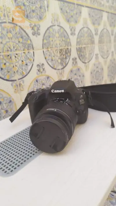 Canon 200D