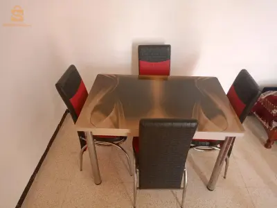 طاولة زجاجية
