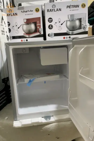 فريجدار صغير réfrigérateur mini bar Raylan 46 litre gris ou noir