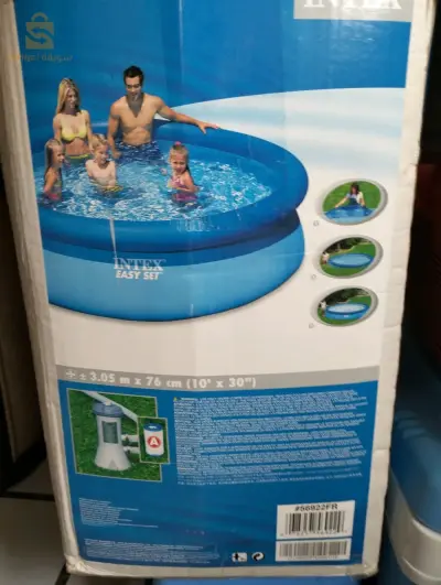 piscine avec le nettoyer de l' eau