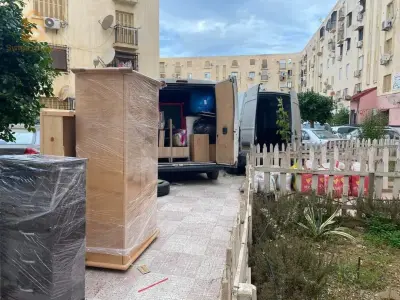 ترحيل و نقل السلع