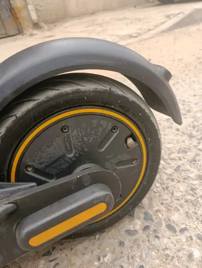 ninebot g30max tchedlk 65 km machiya 3000 km