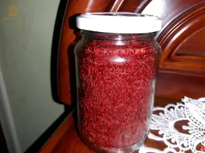 زعفران أحمر