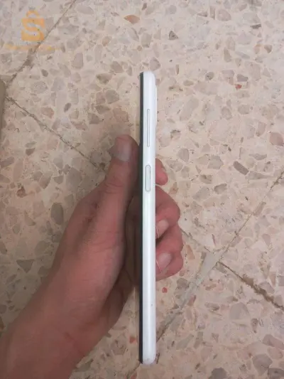 908350