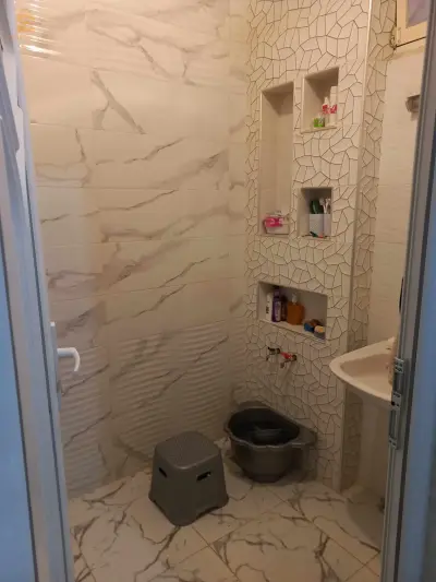شقة للبيع طابق أرضي0556971012