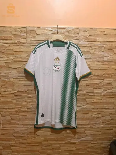 قميص المنتخب الجزائري