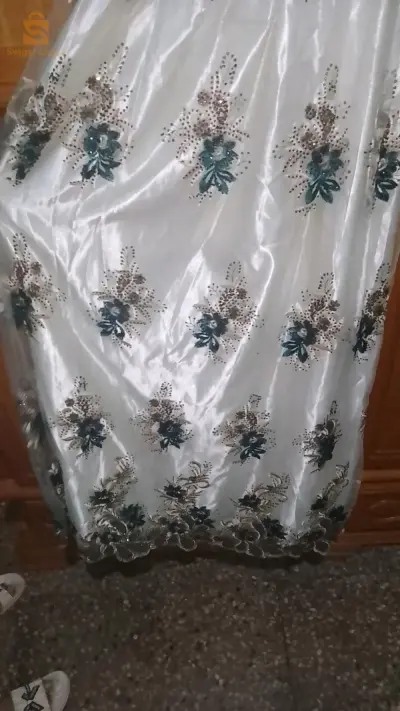 بلوزة مستعملة مرة واحدة جديدة