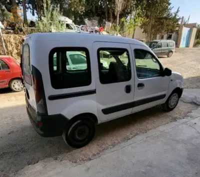 سيارة