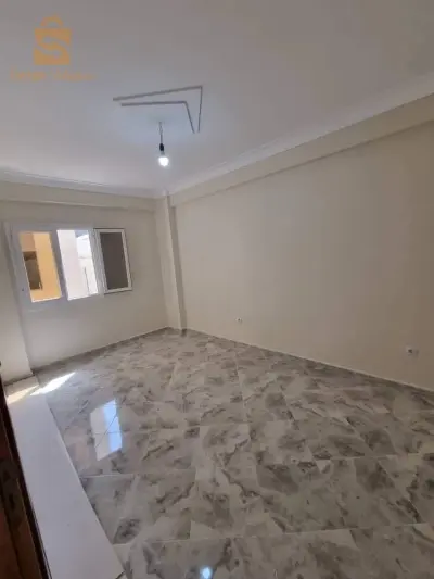 f3