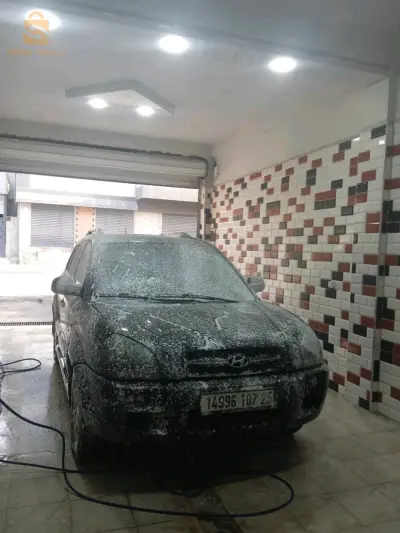 لبيع سيارة عائلية