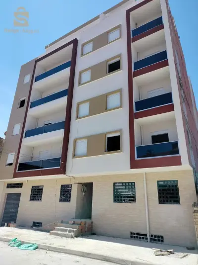 F3 F4 Alger-Plage à 5min à pieds de la mer, proche de toutes commodités
F3 80m modifiable en F4
F4 110m modifiable en F5
Livraison Septembre 2024
Prix intéressant pour appartements spacieux en Semi fini, avec ascenseur et parking sous-sol inclus dans le prix!
771230147+213