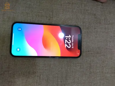 iphone 12 pro🇬🇧  0552370498