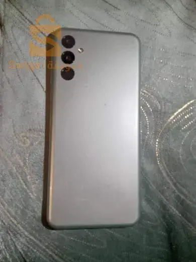 Samsung galaxy m 13