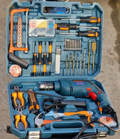 Caisse chighnol BOSCH avec accessoires$🤍🤍