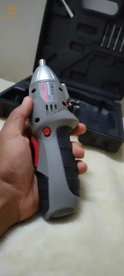 Crown screwdriver 3.6v suitcase ct22023