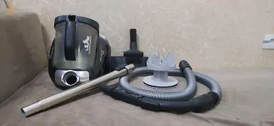 مكنسة كهربائة