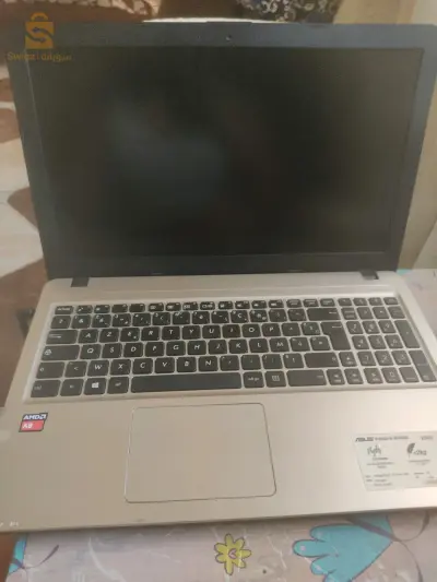 جهاز asus x540y بحالة جيدة جدا